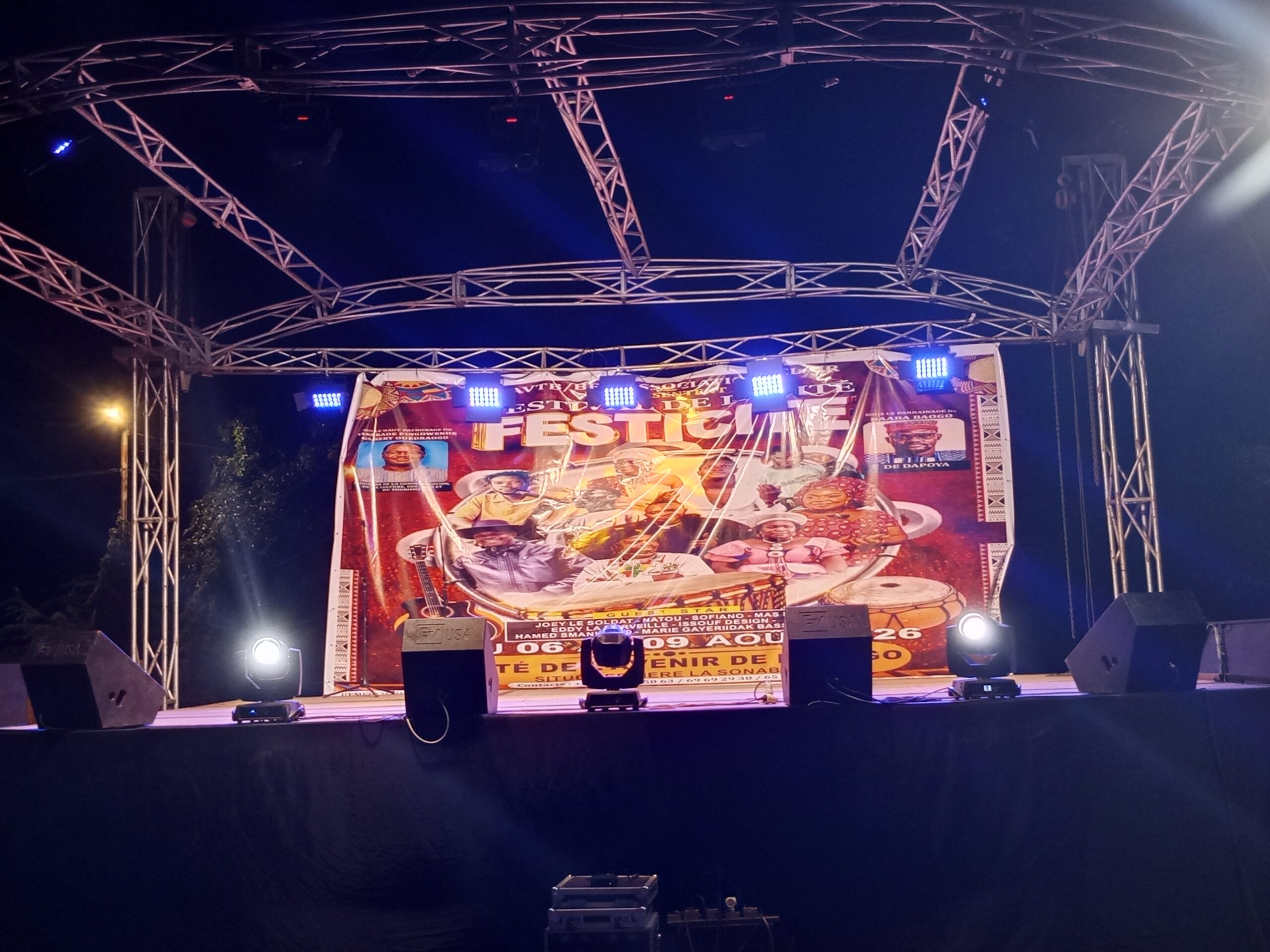 FESTICITÉ 2026: Pluie ou beau temps, le festival maintient son cap au mois de l'août culturel. 0 4096x3072 0 0 {} 0 24#