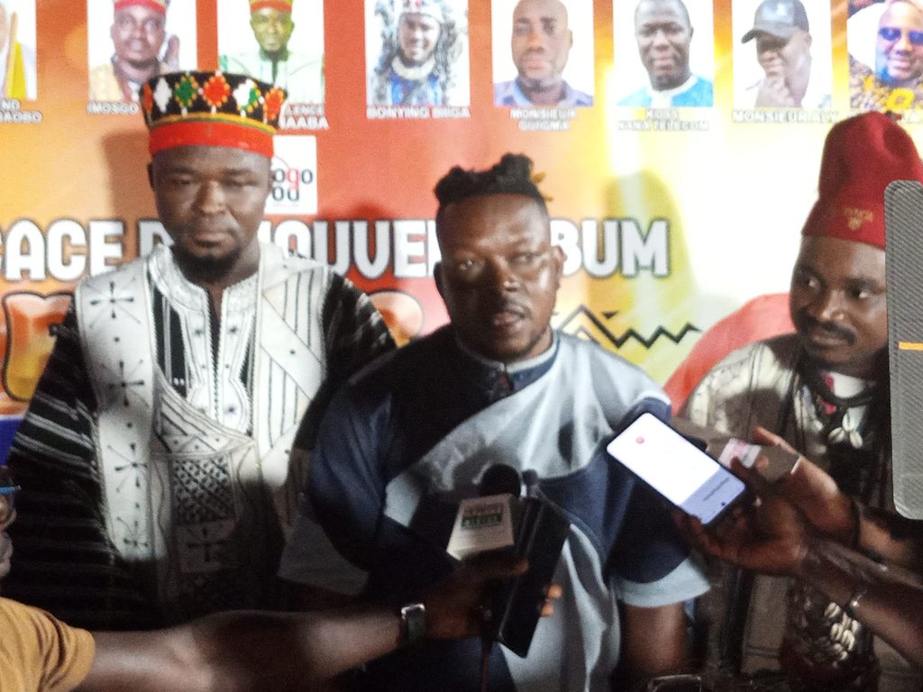 Mika Compaoré chante pour la cause des femmes : l'artiste des provinces conquiert Ouagadougou avec « PAGBA » 0 4096x3072 0 0 {} 0 24#