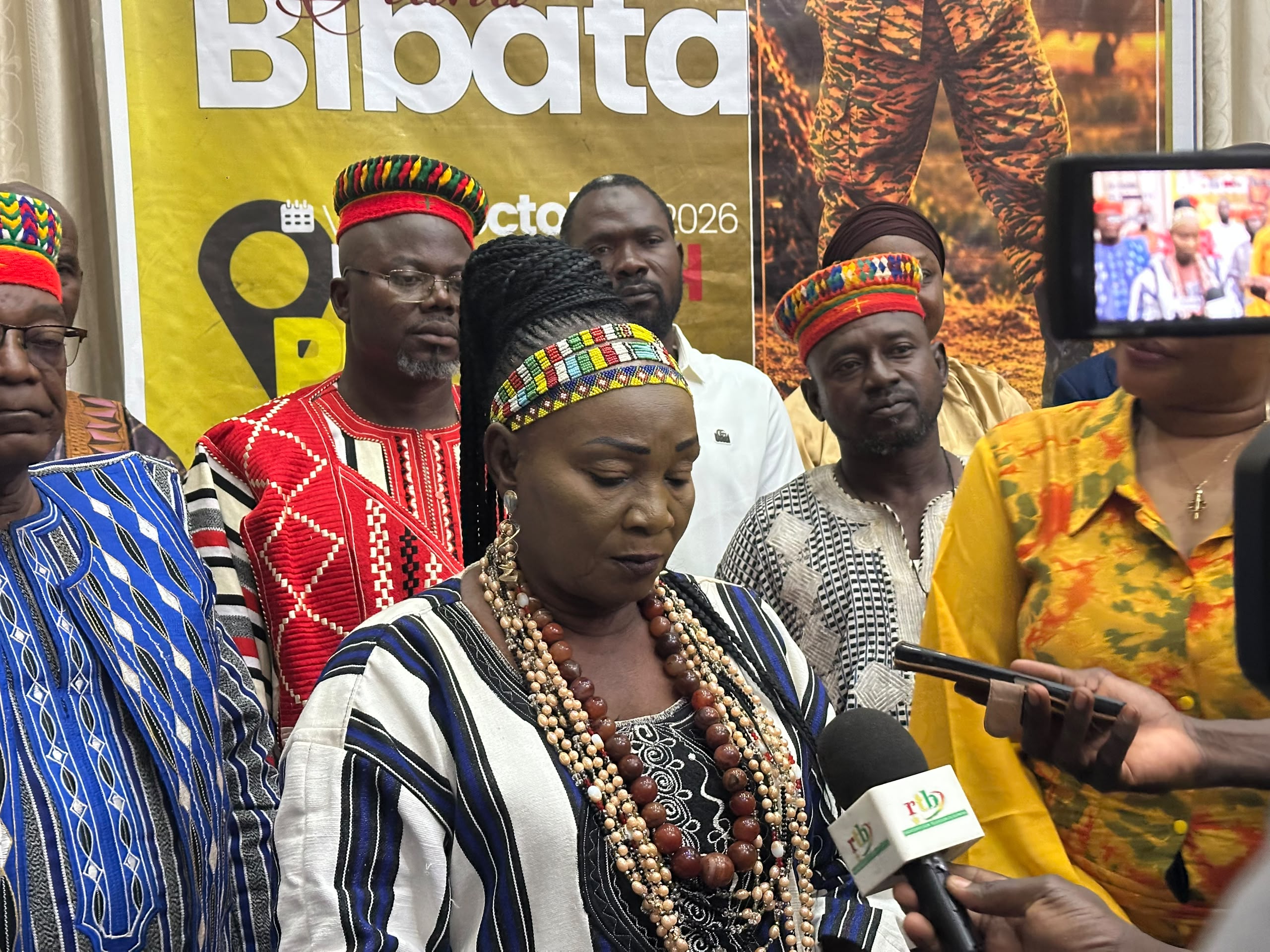 Toujours debout après 30 ans de carrière : Nana Bibata rend hommage aux soldats burkinabè 1879431